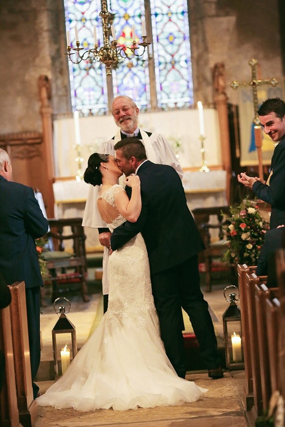 a winter wedding at Priory Cottages (c) Helen Russell Photography (19)