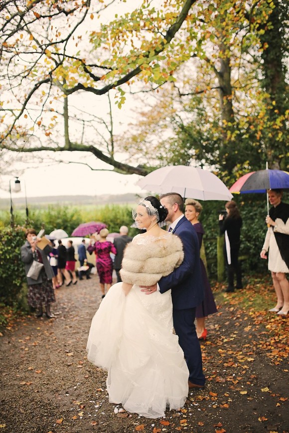 a winter wedding at Priory Cottages (c) Helen Russell Photography (34)