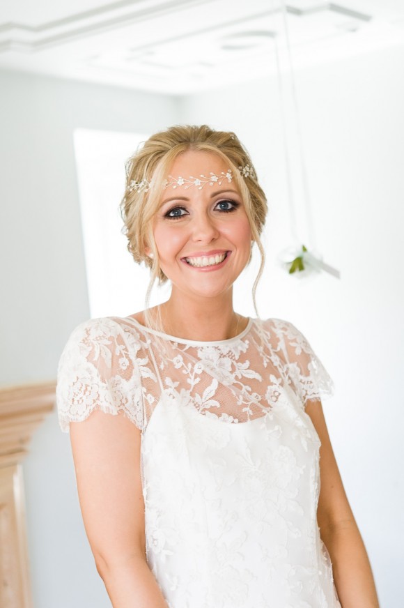 Kate Halfpenny for a relaxed wedding at Whirlowbrook Hall (c) Shoot Lifestyle Wedding Photography (26)