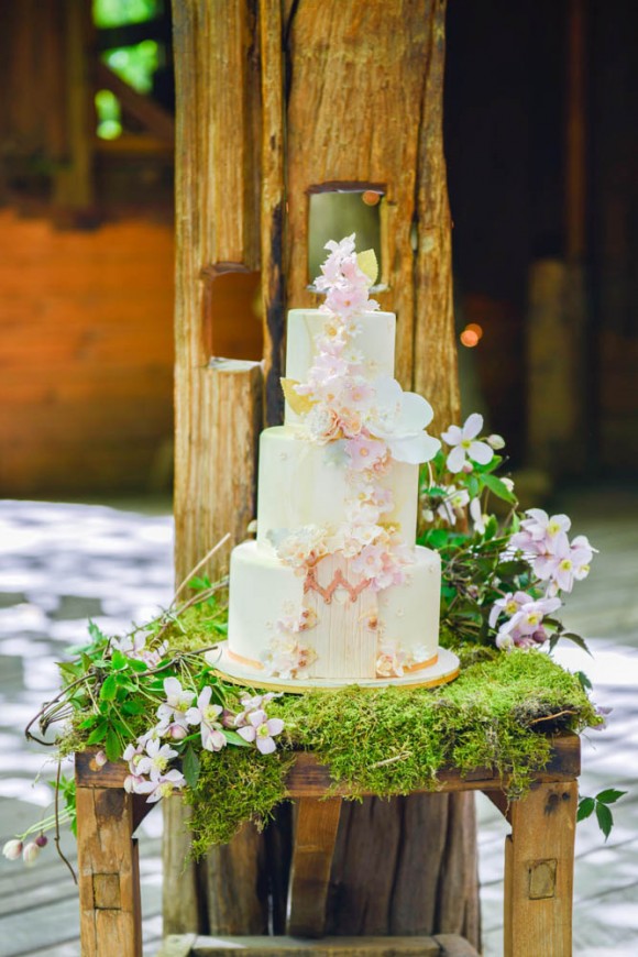 Pretty Styled Bridal Shoot at The Alnwick Garden (c) Kimberley Waterson (3)