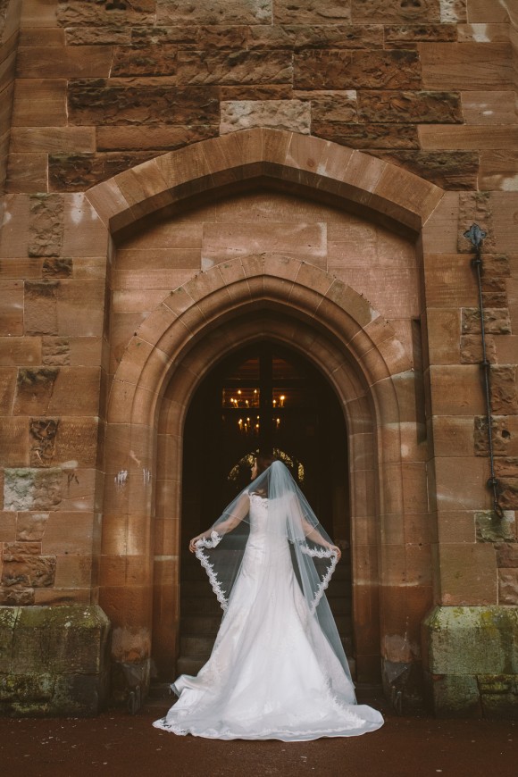 an-elegant-wedding-at-peckforton-castle-c-jonny-draper-photography-48