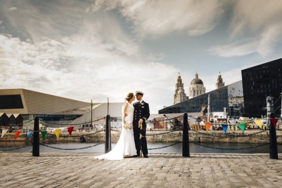 captain’s table. justin alexander for an urban wedding at the merseyside maritime museum – beth & will