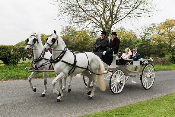 A Romantic Wedding at Rise Hall (c) Studio 41 (21)