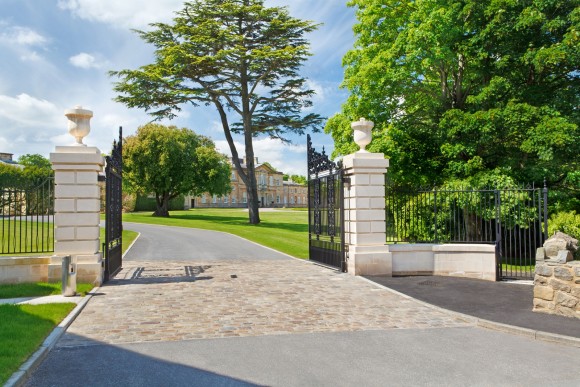 Bowcliffe_Entrance_Gates