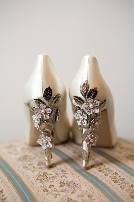 Harriet Wilde at LOVE Bridal Boutique (1)