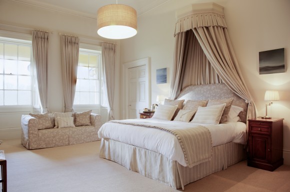 Commercial -Photography-Rise Hall-214-Aly Byrom