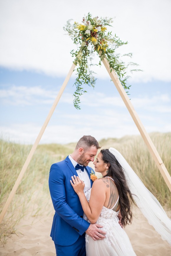shore thing. a styled beach wedding shoot on the north west coast
