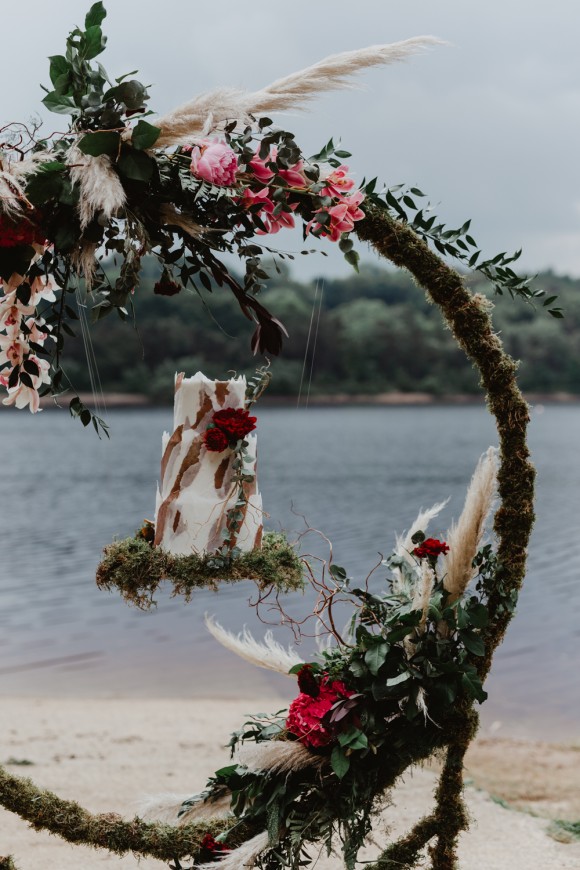 A Dreamy Styled Bridal Shoot in the Peak District (c) Stevie Jay Photography (38)