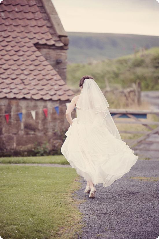 Brides Up North Wedding Blog: Lissa Alexandra Photography